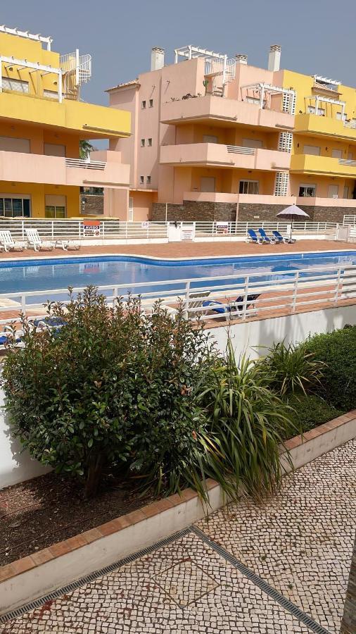 Royal Cabanas Golf Blue Condominio Privado Sossegado - Reservas De Sabado A Sabado Conceição Exterior foto